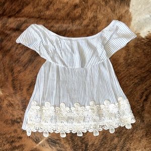 women’s white & light blue striped off the shoulder blouse w/ white floral lace